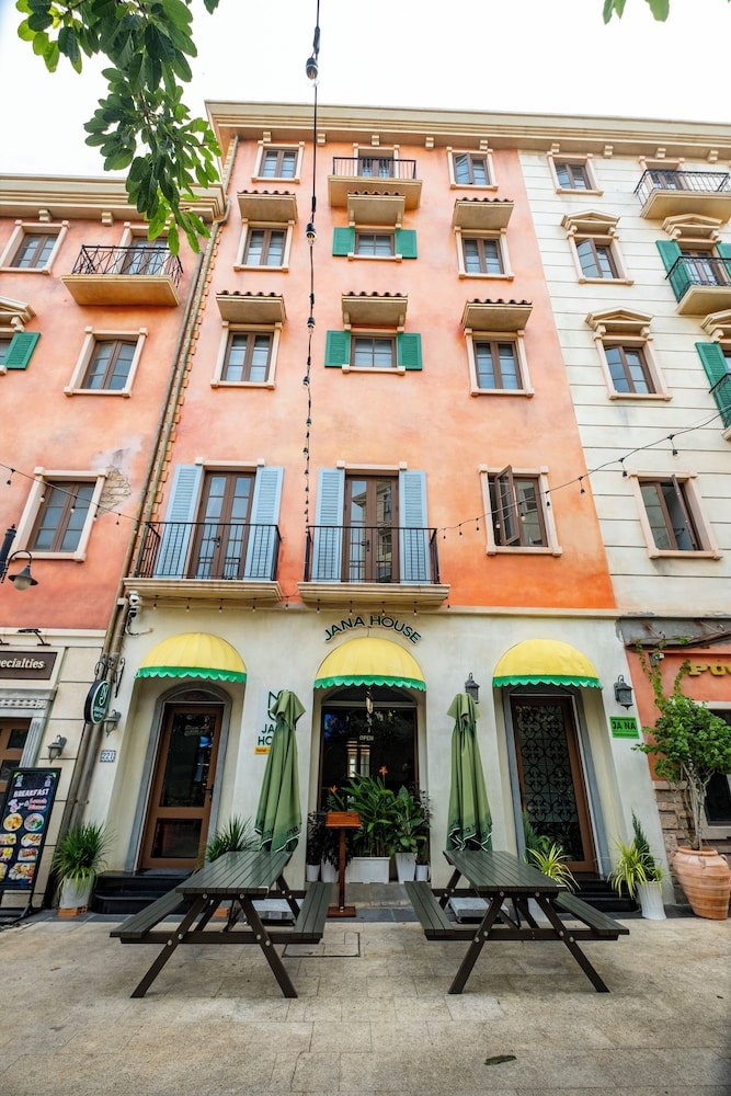 숙박 시설 정면