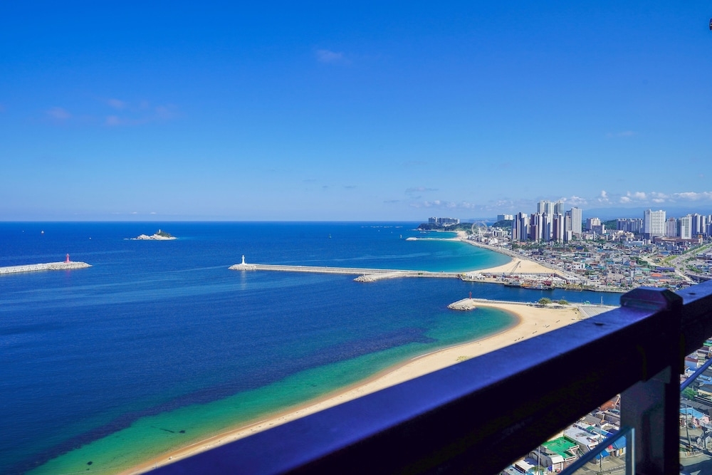 숙박 시설에서 보는 주변 전망