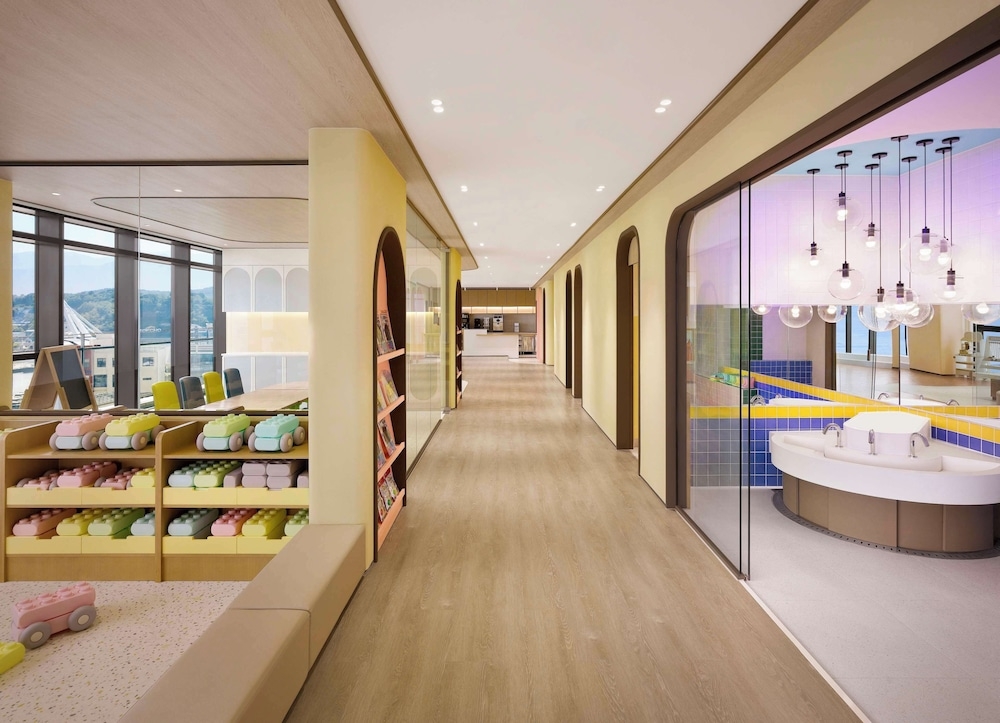 어린이 놀이 공간 - 실내