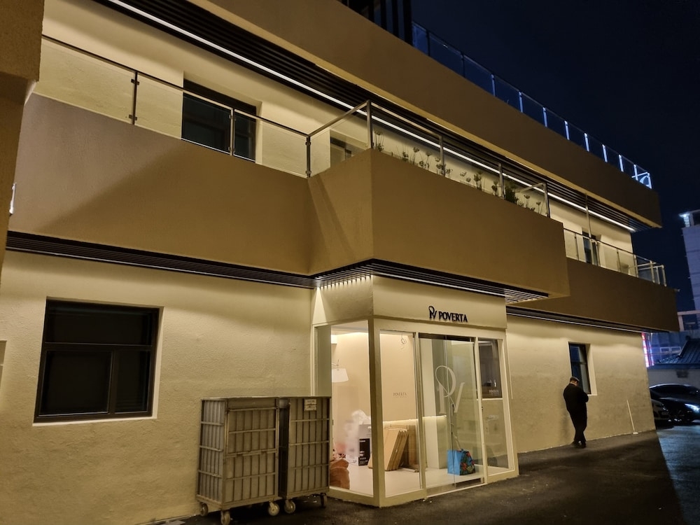 숙박 시설 정면