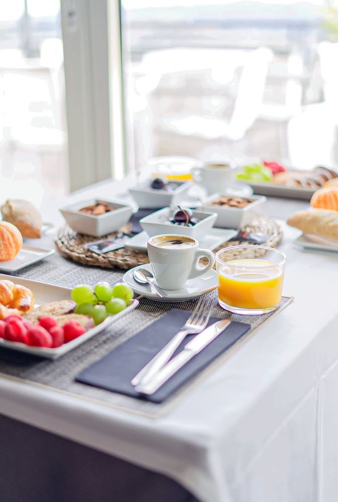 뷔페 아침 식사