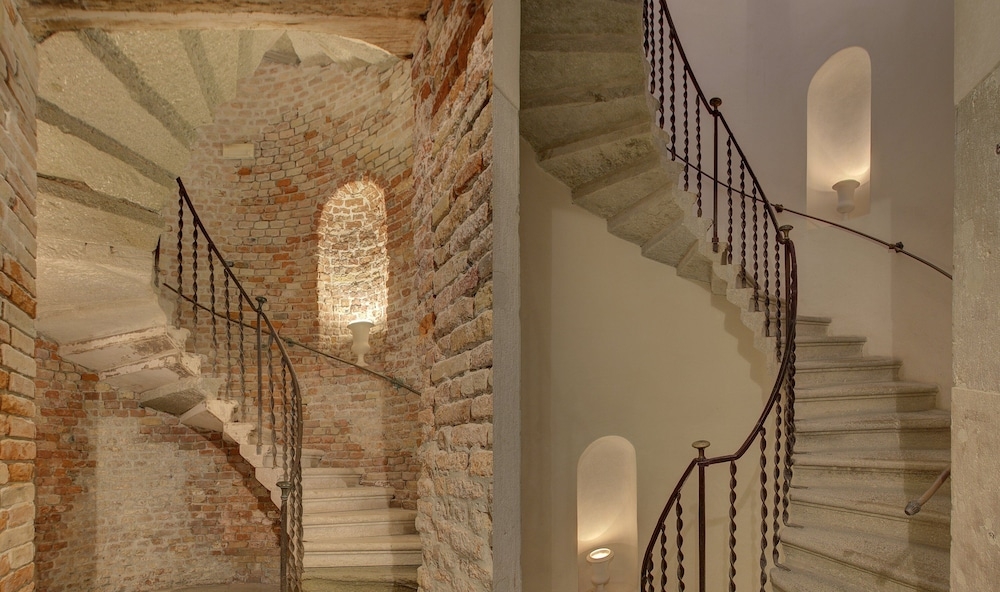 숙박 시설 입구