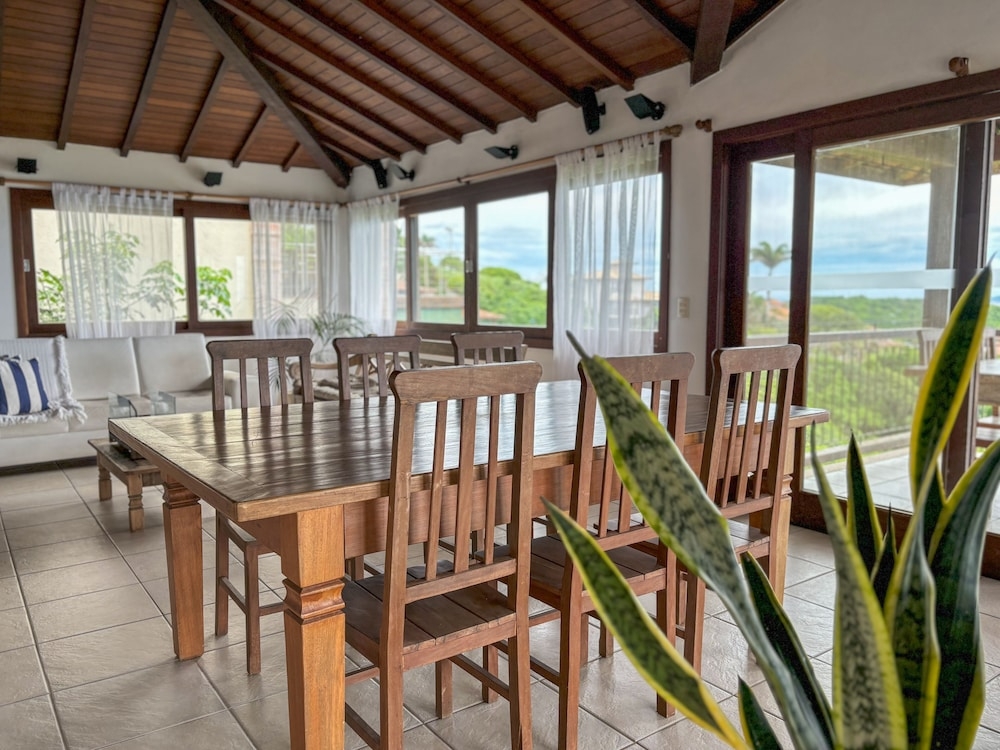 로비 좌석 공간