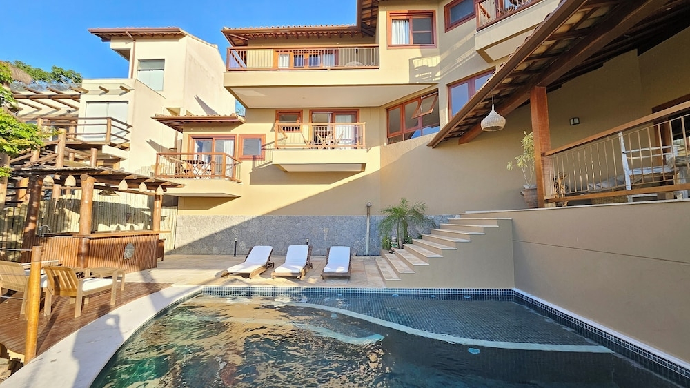 숙박 시설 정면