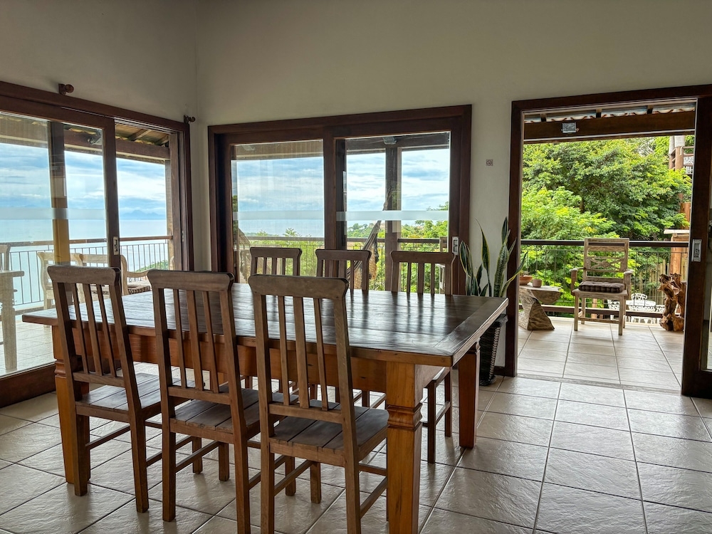 로비 좌석 공간