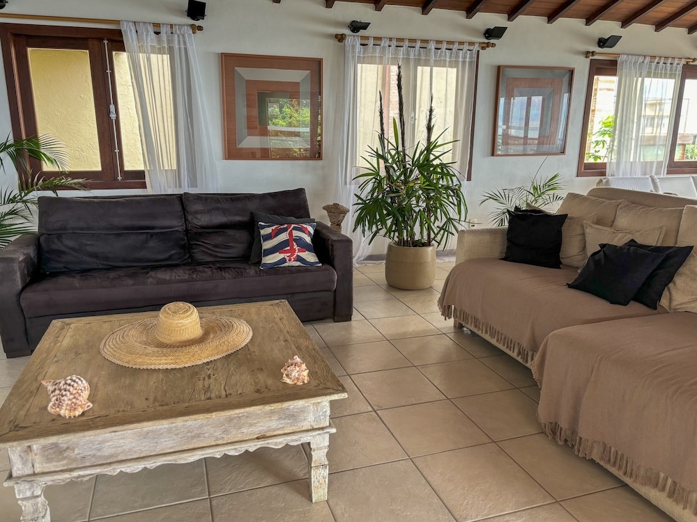 로비 좌석 공간