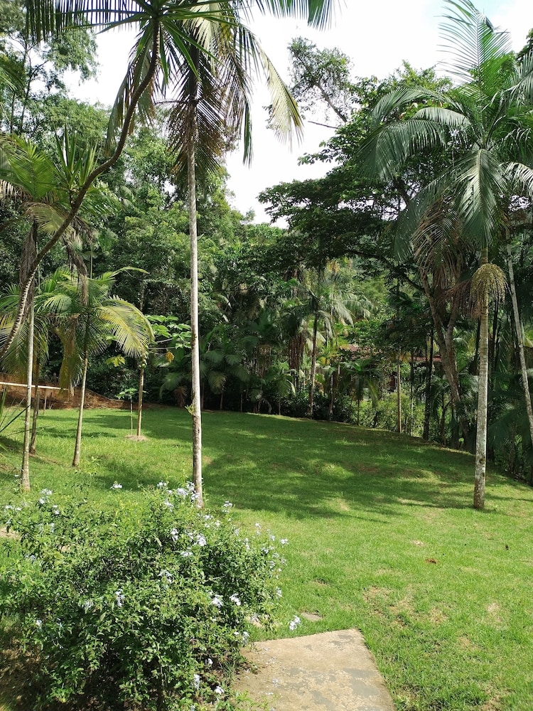 숙박 시설 구내