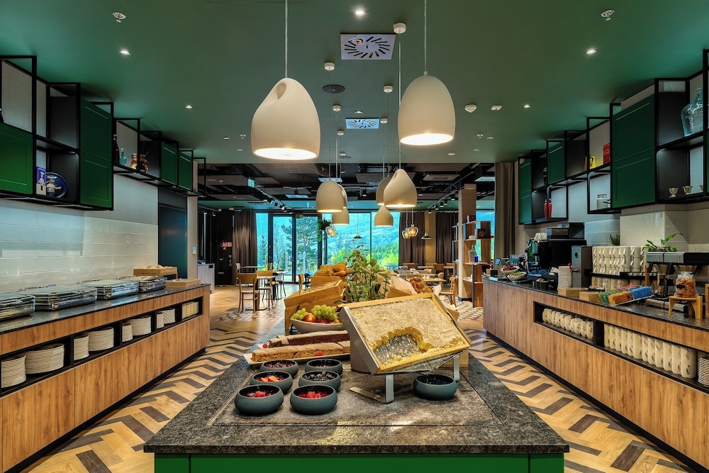 뷔페 아침 식사