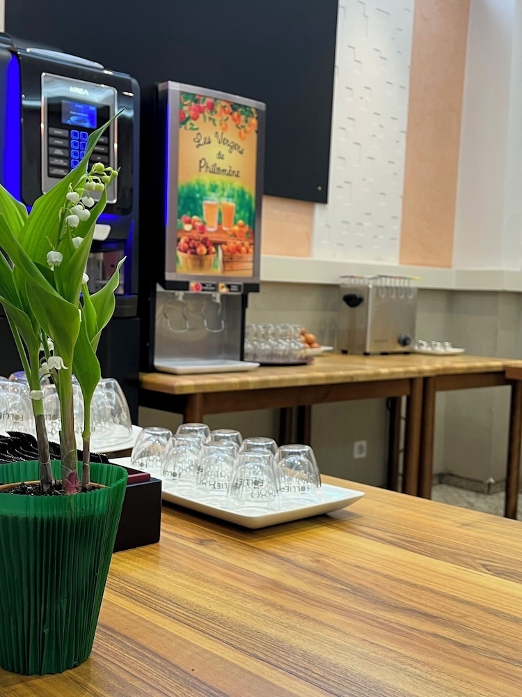 뷔페 아침 식사