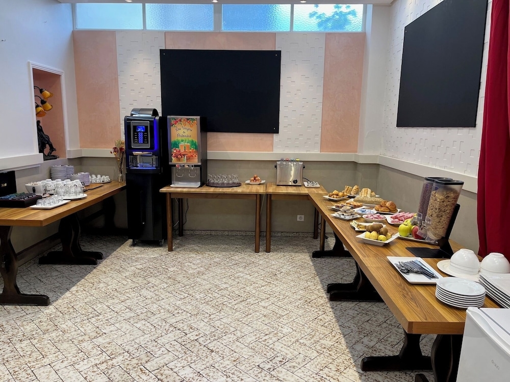 뷔페 아침 식사