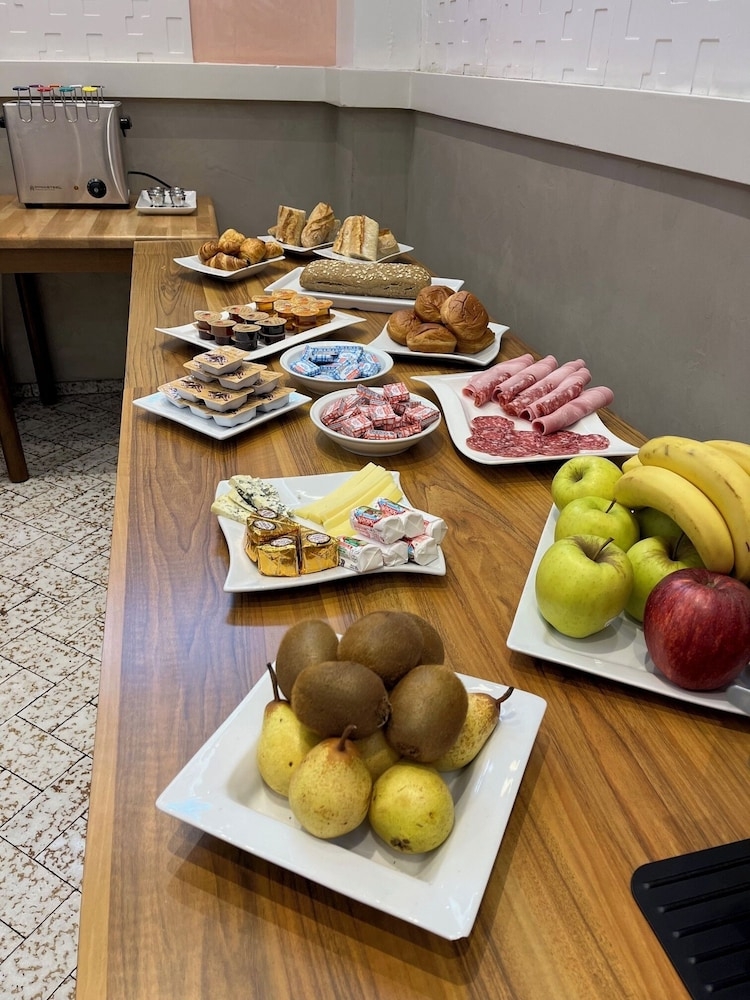 뷔페 아침 식사