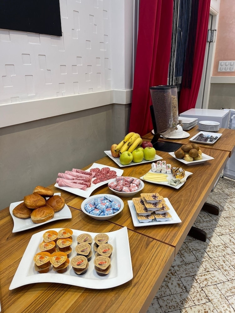 뷔페 아침 식사