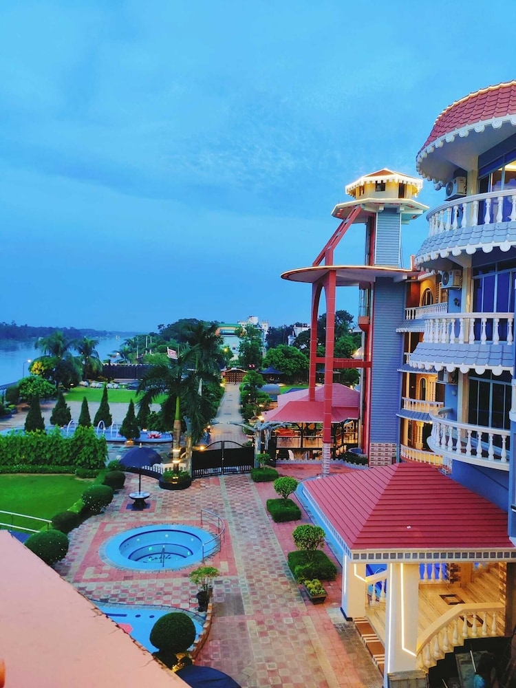 숙박 시설 정면