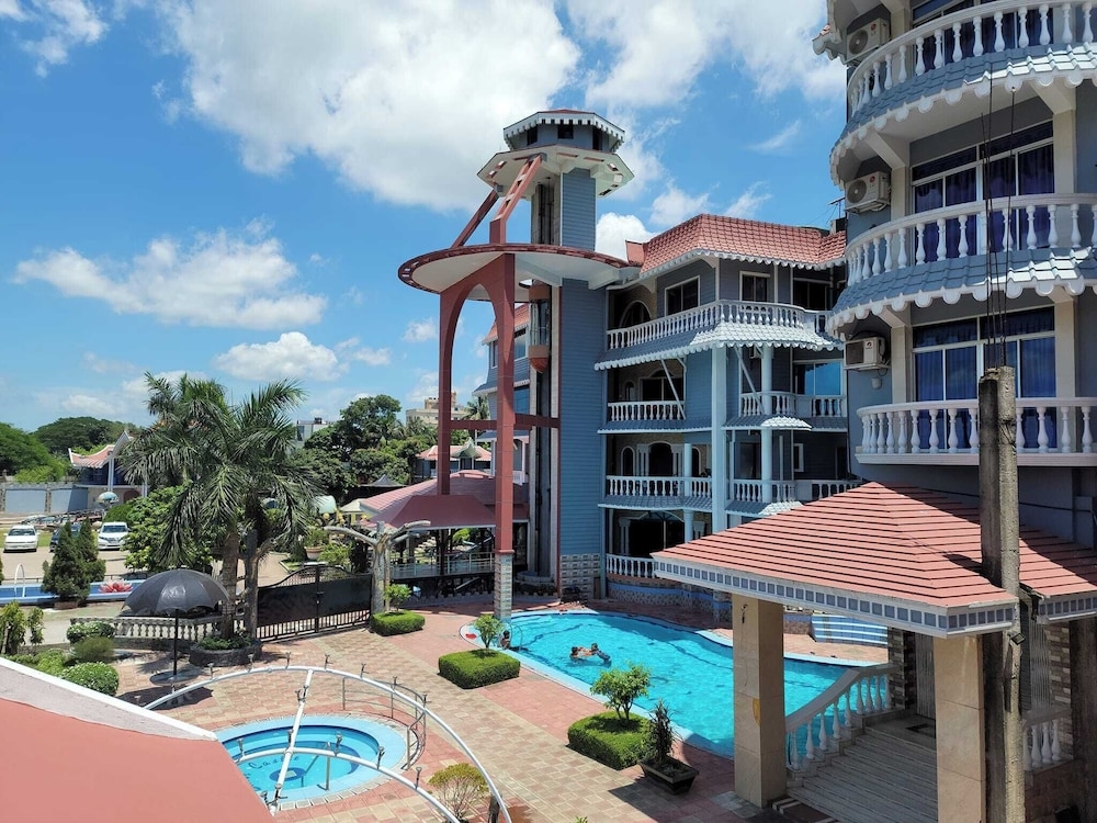 숙박 시설 정면