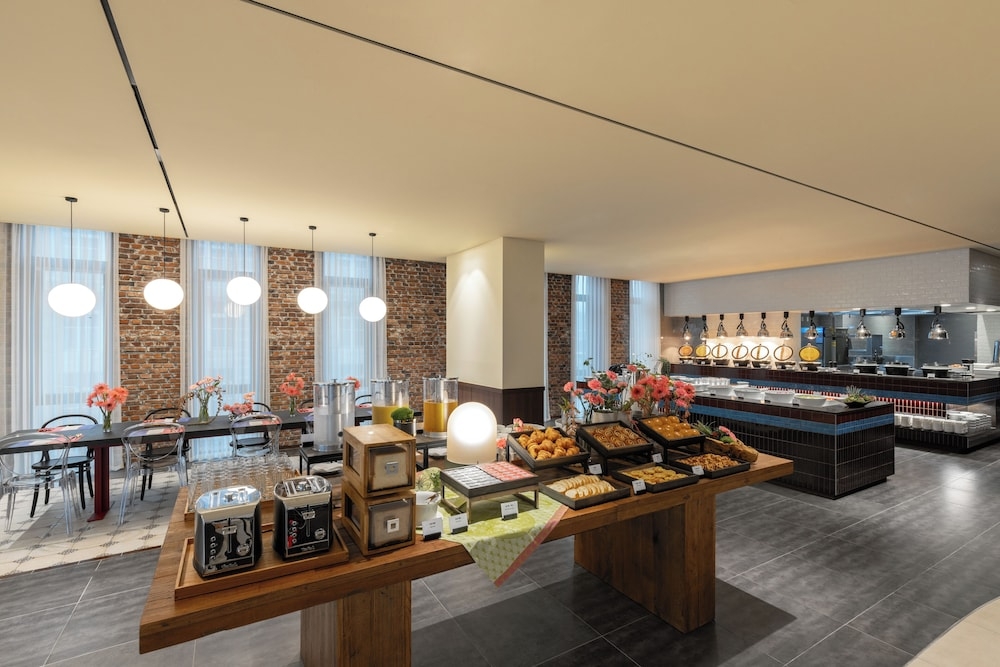 뷔페 아침 식사