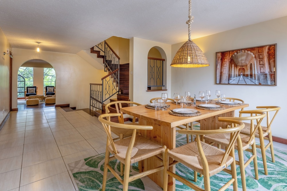 객실 내 식사 공간