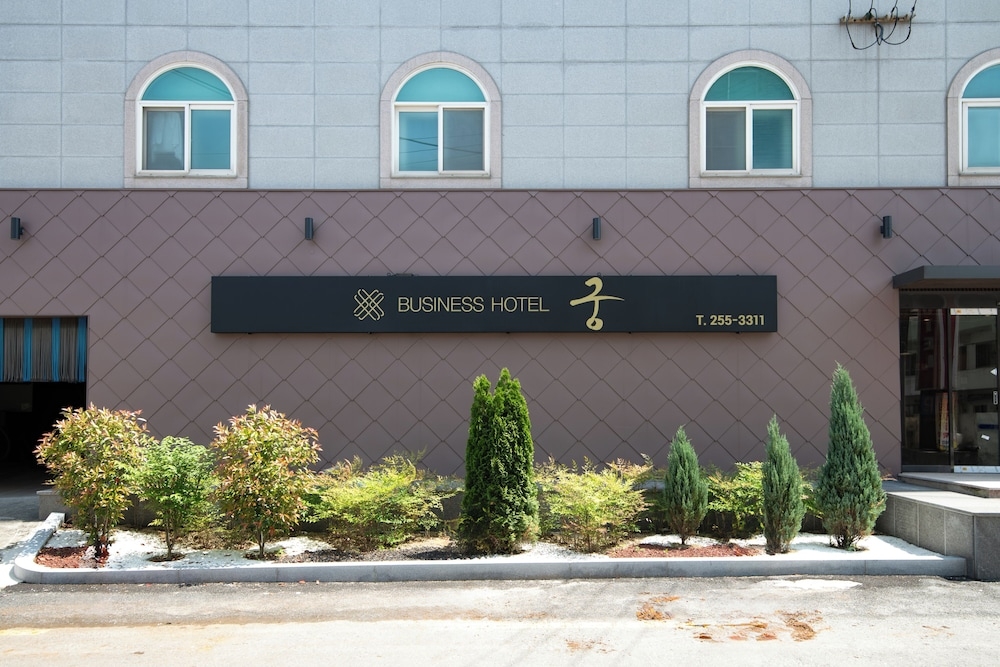 숙박 시설 정면