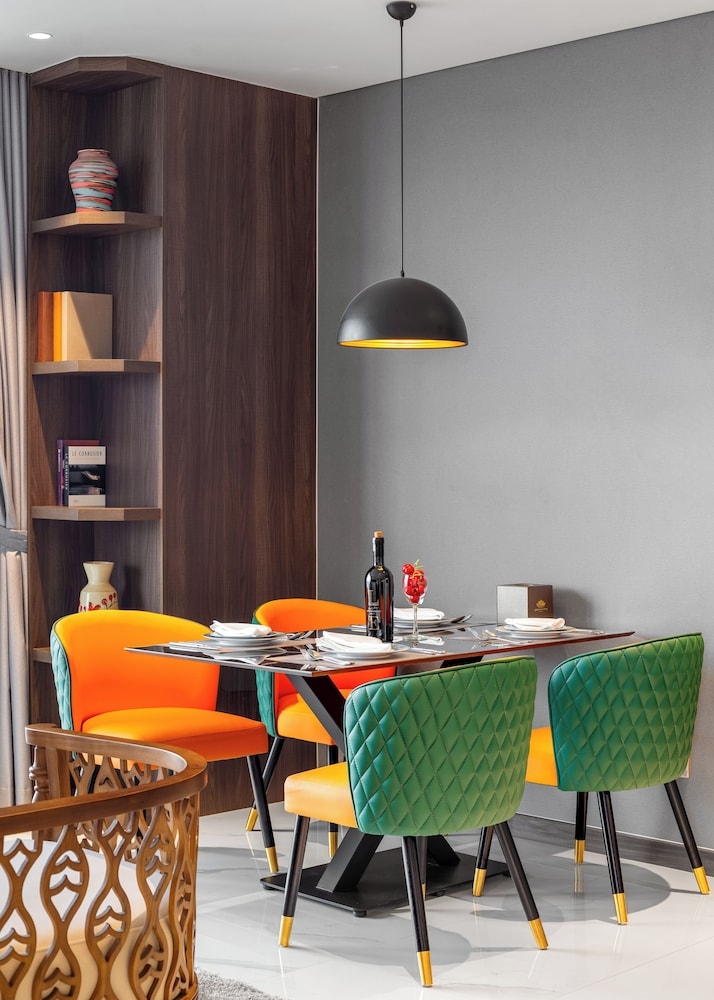 객실 내 식사 공간