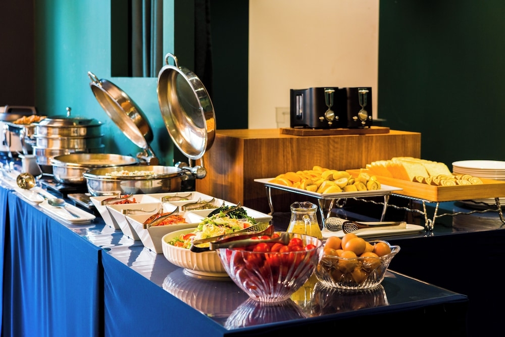 뷔페 아침 식사