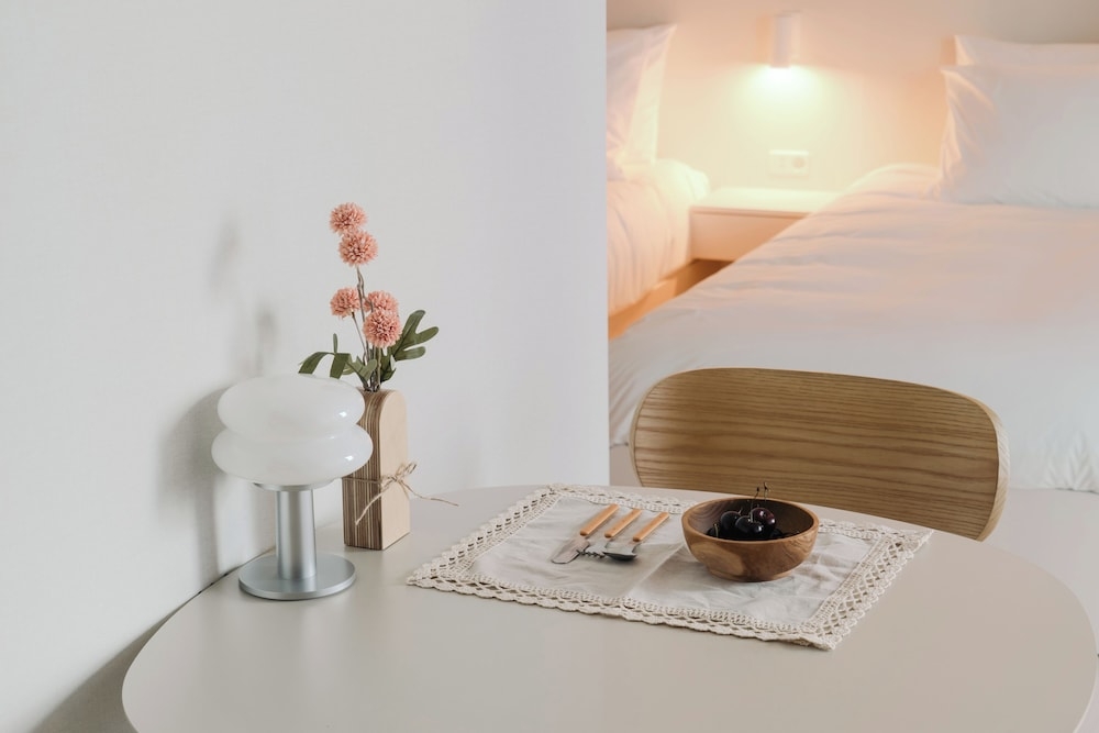 객실 내 식사 공간