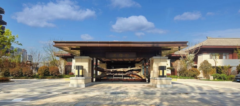 숙박 시설 정면