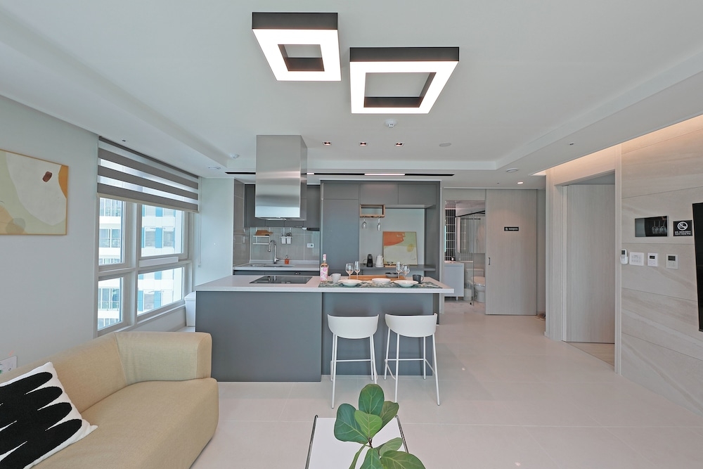 객실 내 식사 공간