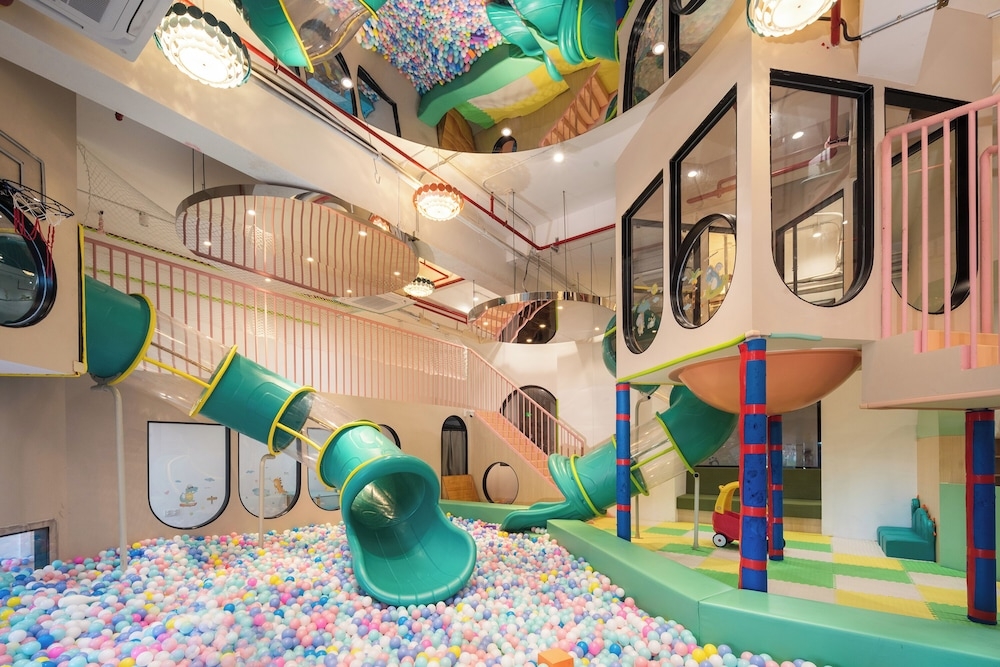 어린이 놀이 공간 - 실내