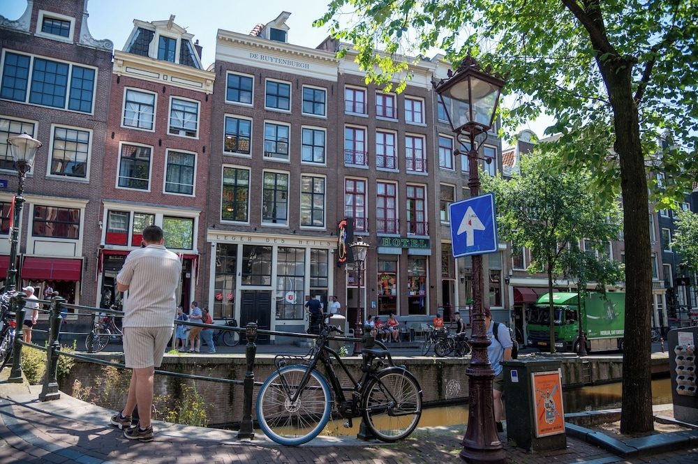 숙박 시설 정면