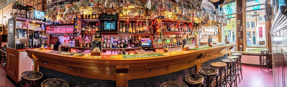 바(숙박 시설 내)