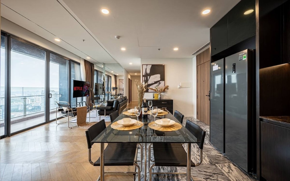 객실 내 식사 공간