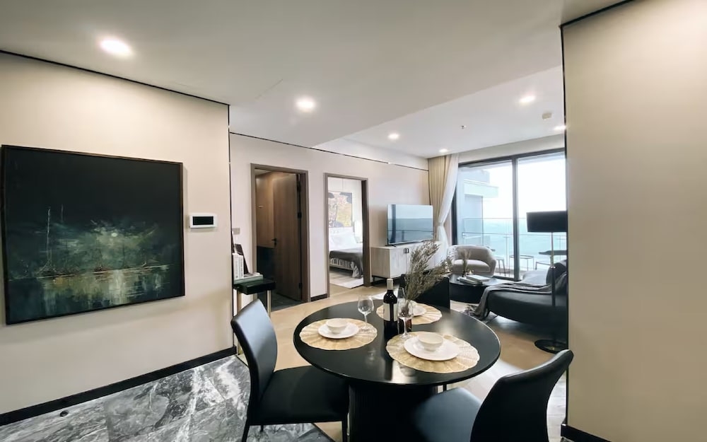 객실 내 식사 공간