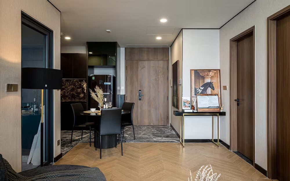 객실 내 식사 공간