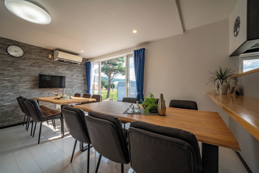 객실 내 식사 공간