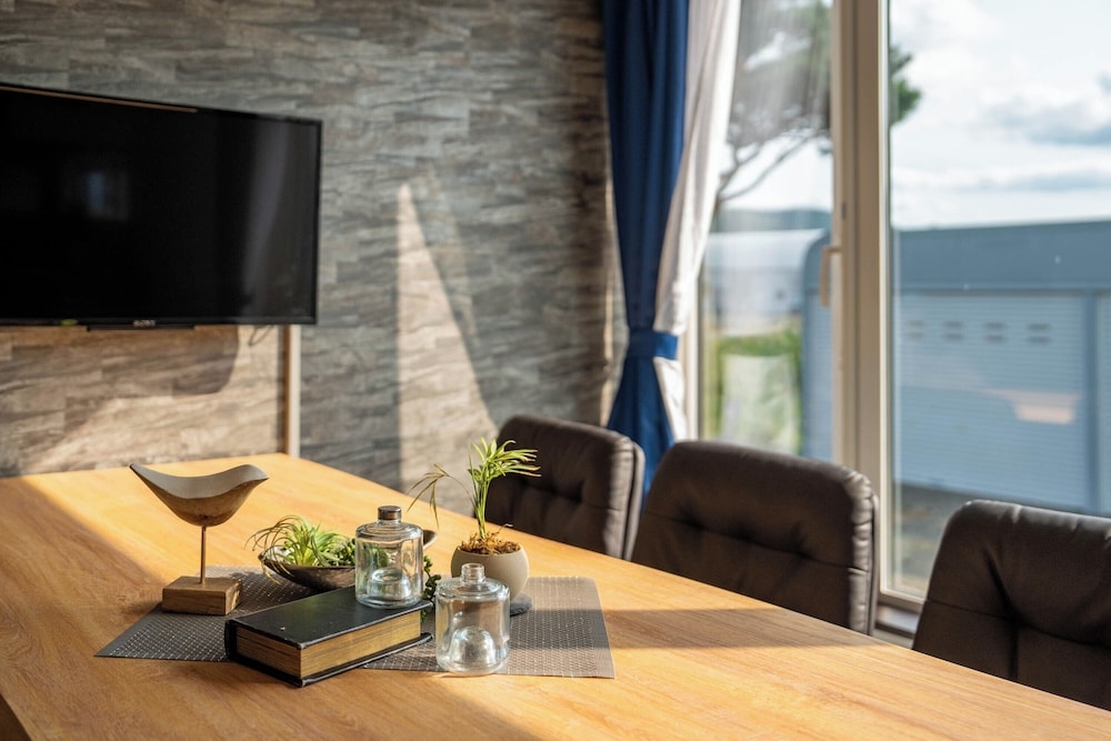 객실 내 식사 공간