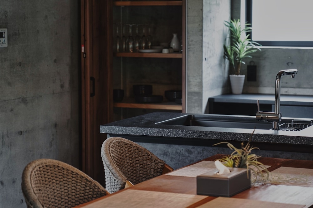 객실 내 식사 공간