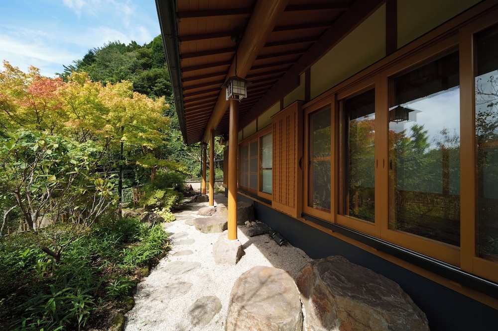 숙박 시설 정면