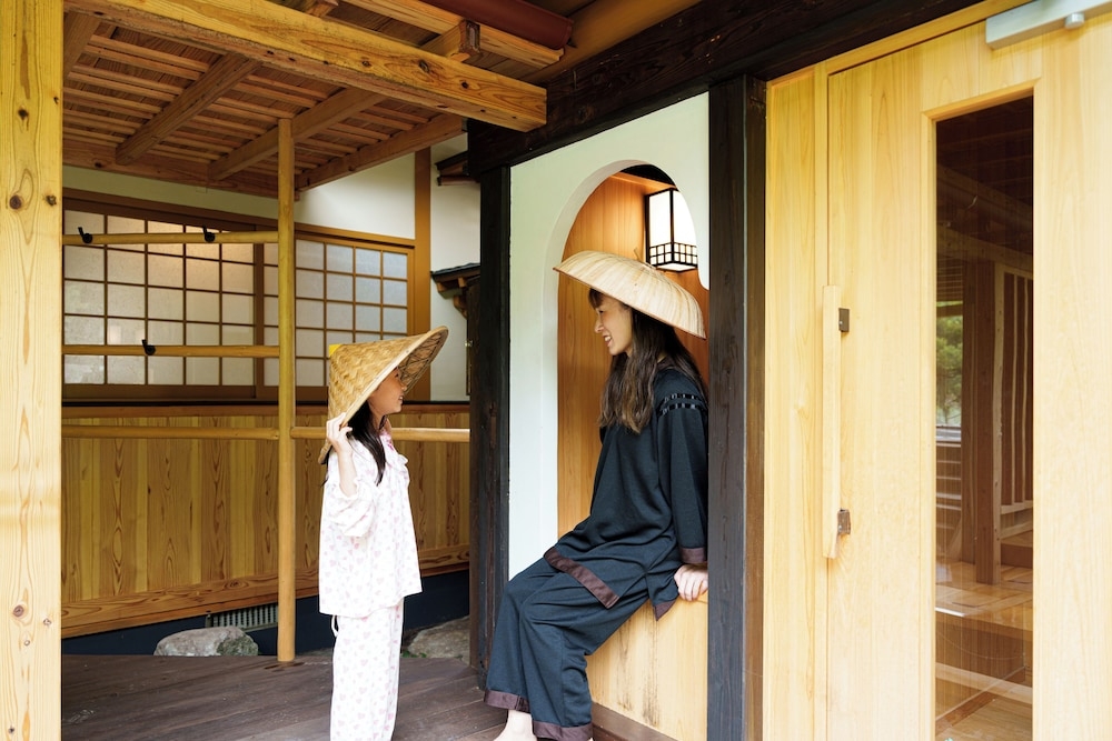 숙박 시설 내 편의 시설/서비스