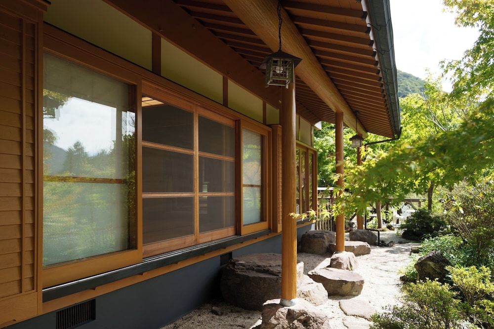 숙박 시설 정면