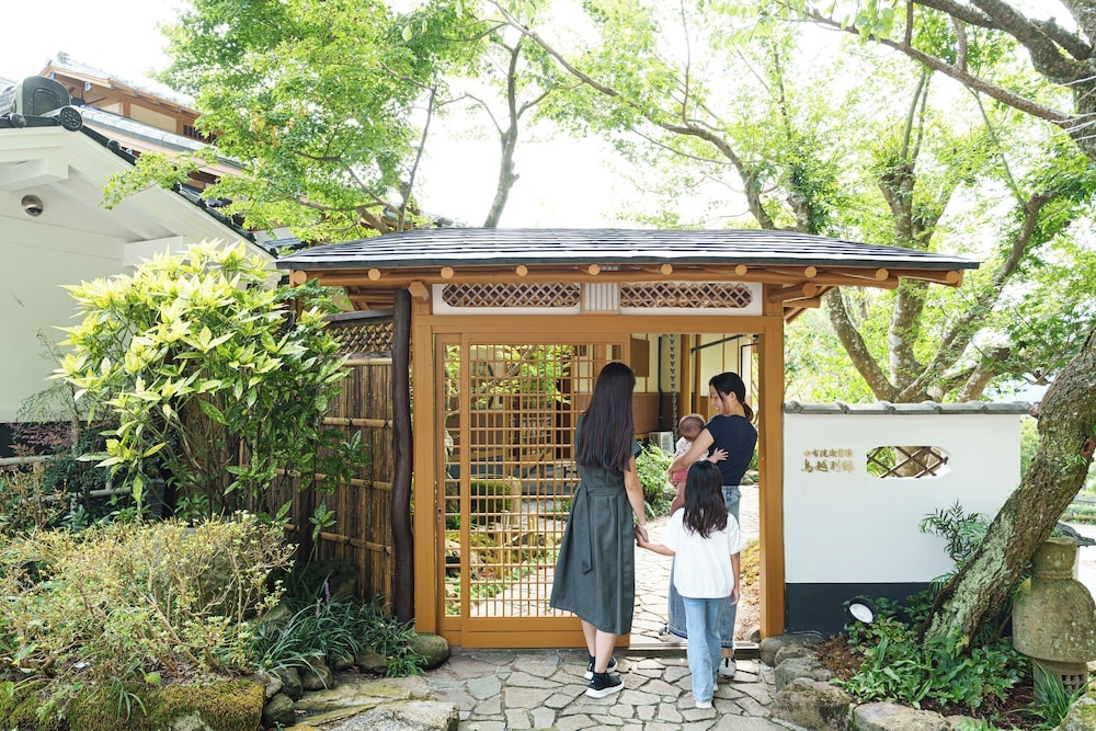 숙박 시설 정면