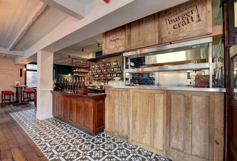 바(숙박 시설 내)