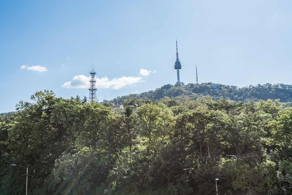 숙박 시설에서 보는 시내 전망