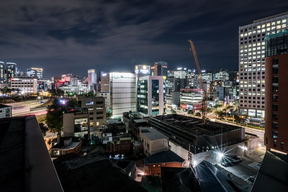 숙박 시설에서 보는 시내 전망