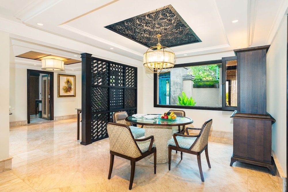 객실 내 식사 공간