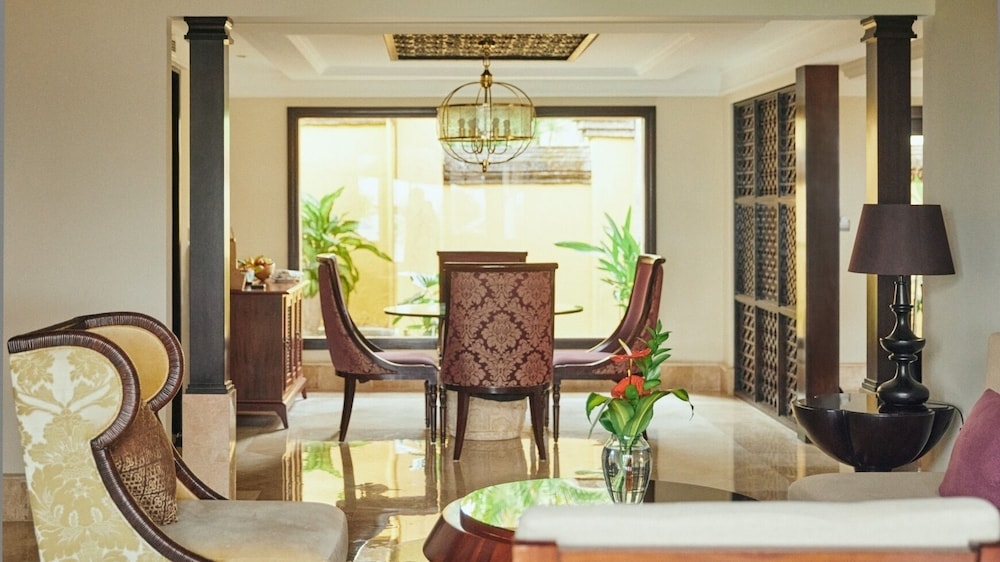 객실 내 식사 공간