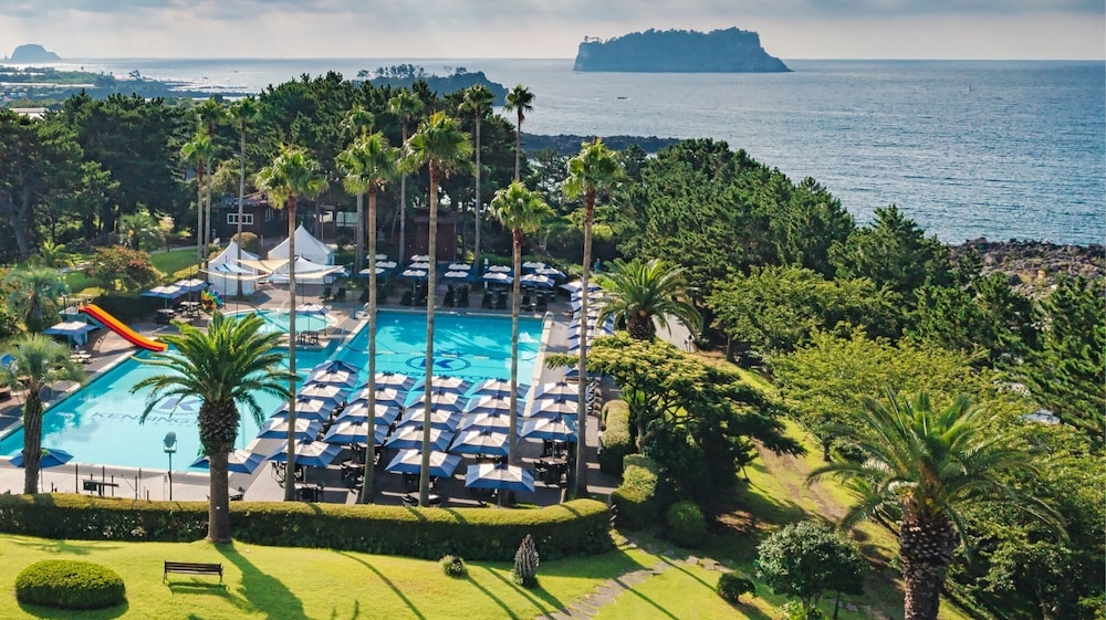 숙박 시설 정면