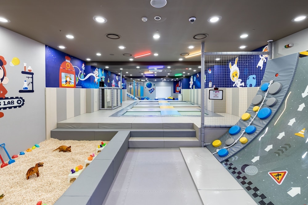 어린이 놀이 공간 - 실내