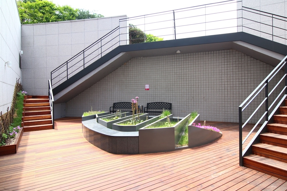 숙박 시설 구내