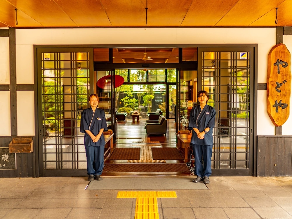 숙박 시설 입구