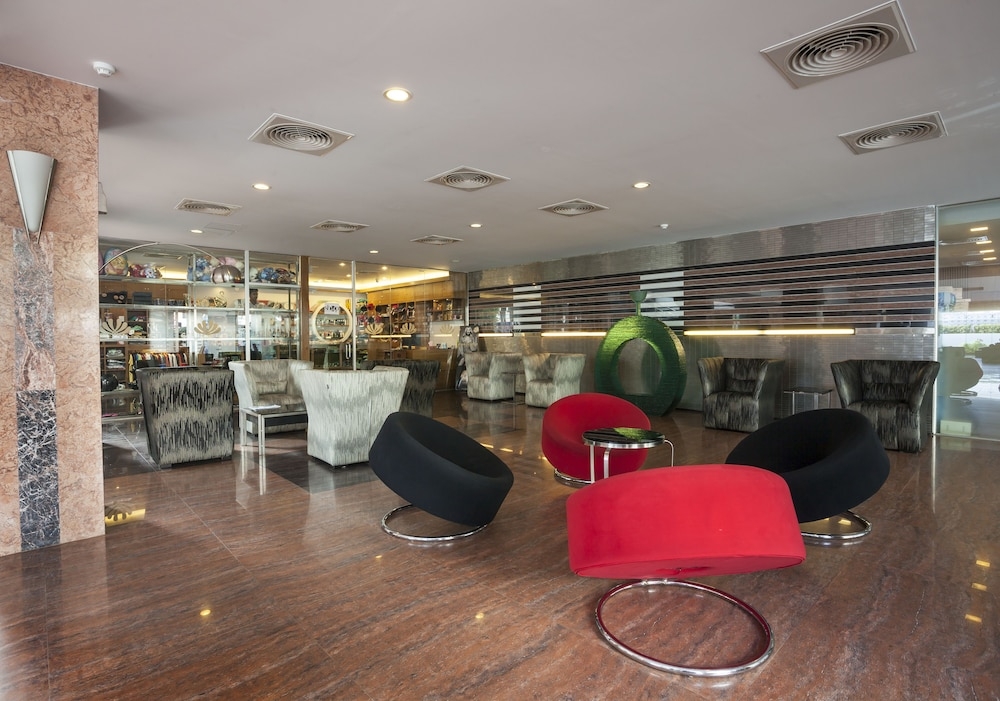 로비 좌석 공간