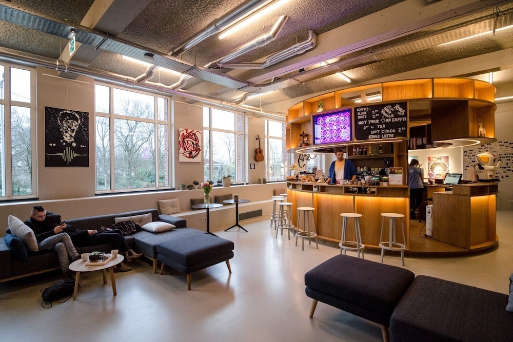 바(숙박 시설 내)